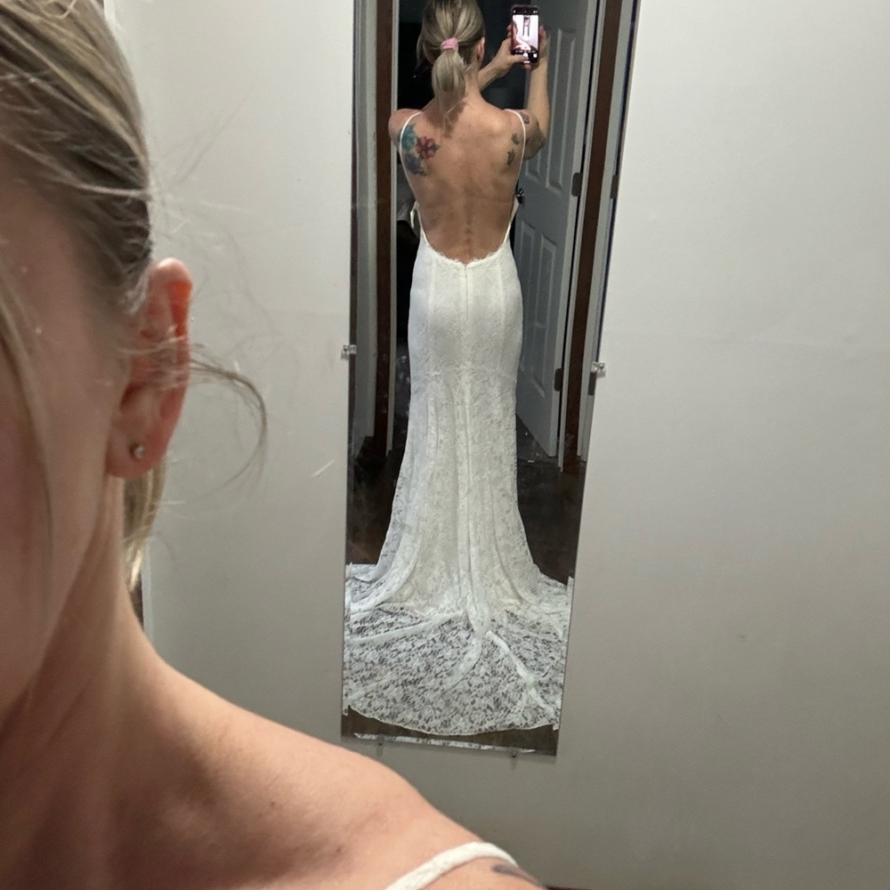 David’s Bridal ivory wedding dress Sz 2 - Picture 8 of 8